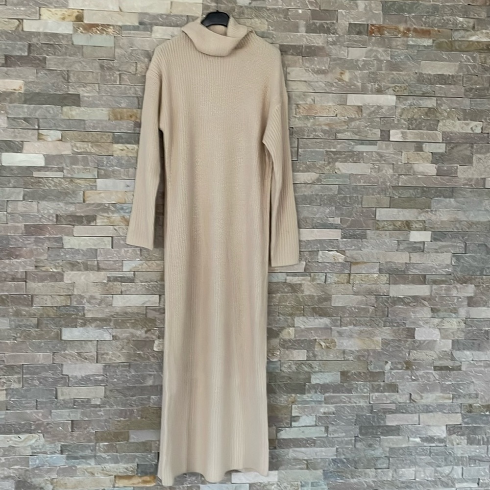 Knit maxi dress